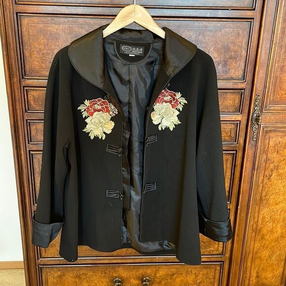Woman’s Black coat with flowers on the front and back - Picture 1 of 12